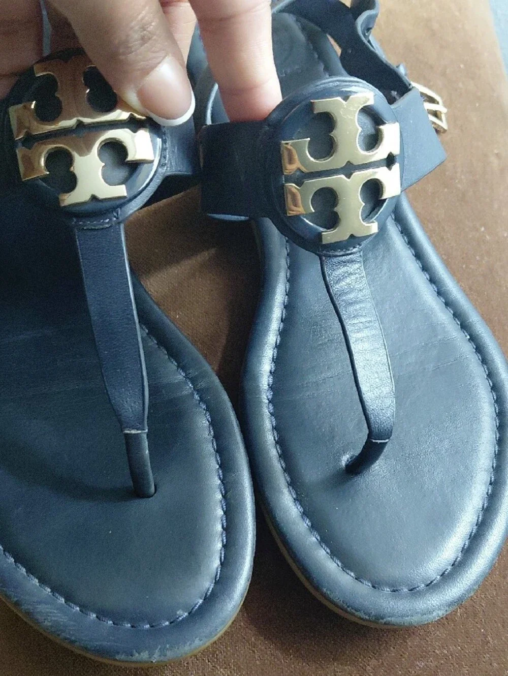 Tory Burch Navy Leather Thong Sandals with Gold Logo Medallions